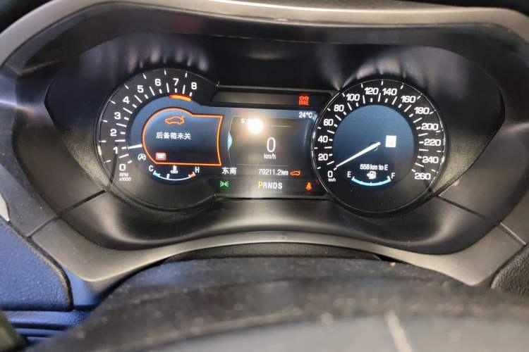 Used Lincoln MKZ 2017 2.0T Luxury Edition Odometer Close Up