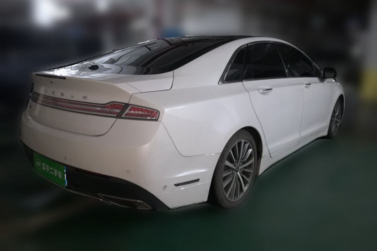 Used Lincoln MKZ 2017 2.0T Luxury Edition Rear Right 45 Deg