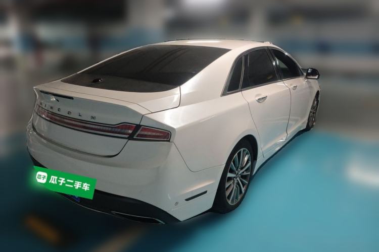 Used Lincoln MKZ 2017 2.0T Luxury Edition Rear Right 45 Deg