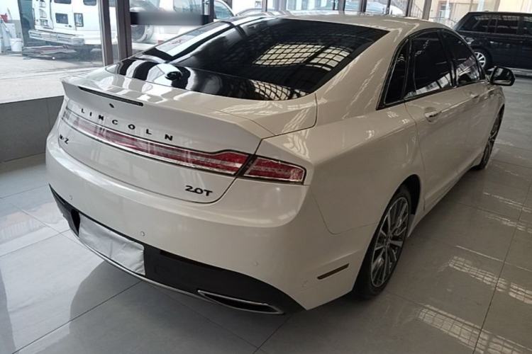 Used Lincoln MKZ 2017 2.0T Luxury Edition Rear Right 45 Deg