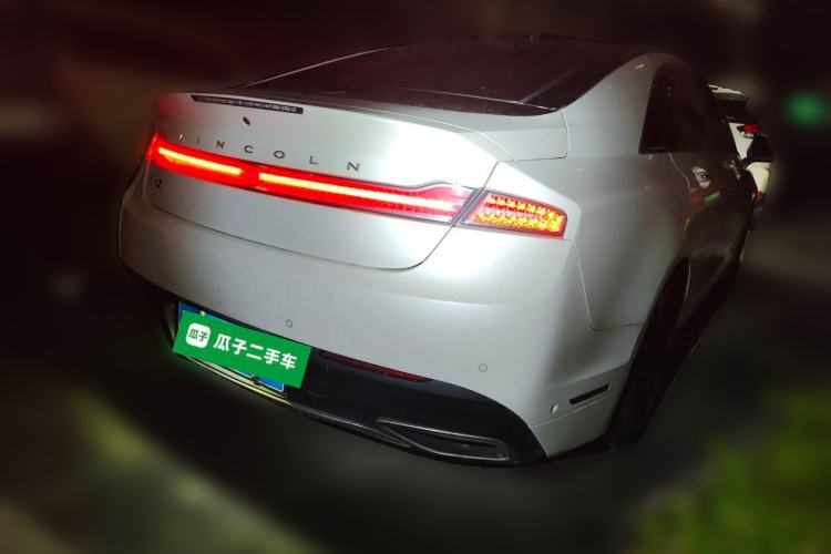Used Lincoln MKZ 2017 2.0T Luxury Edition Rear Right 45 Deg