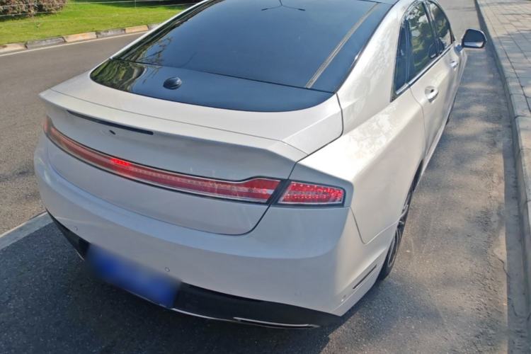 Used Lincoln MKZ 2017 2.0T Luxury Edition Rear Right 45 Deg