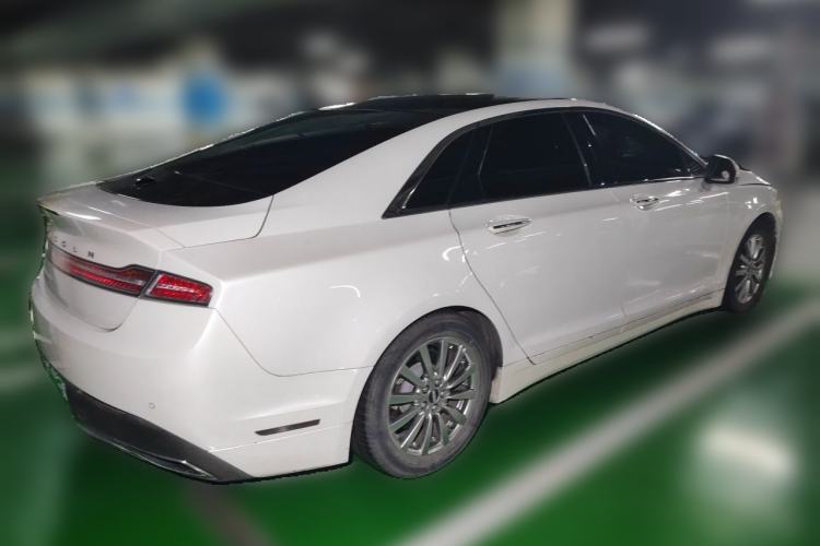 Used Lincoln MKZ 2017 2.0T Luxury Edition Rear Right 45 Deg
