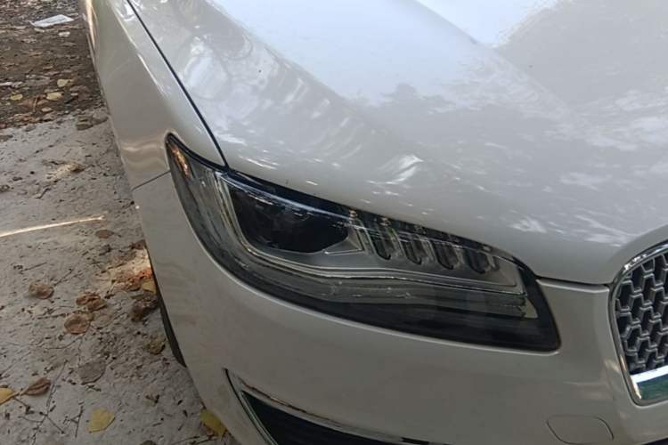 Used Lincoln MKZ 2017 2.0T Luxury Edition Right Front Headlight