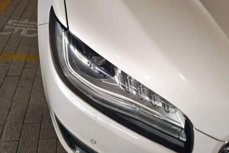 Used Lincoln MKZ 2017 2.0H Hybrid Luxury Edition Right Front Headlight