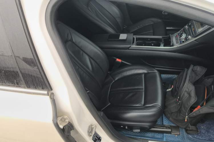 Used Lincoln MKZ 2017 2.0T Luxury Edition Right Front Seat