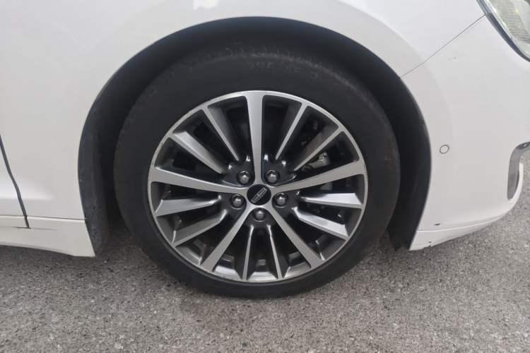 Used Lincoln MKZ 2017 2.0T Luxury Edition Right Front Wheel Hub
