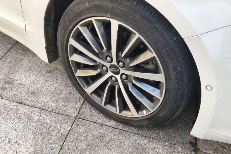 Used Lincoln MKZ 2017 2.0T Luxury Edition Right Front Wheel Hub