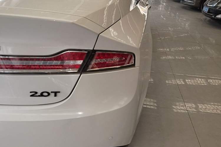 Used Lincoln MKZ 2017 2.0T Luxury Edition Right Rear Taillight