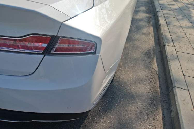 Used Lincoln MKZ 2017 2.0T Luxury Edition Right Rear Taillight