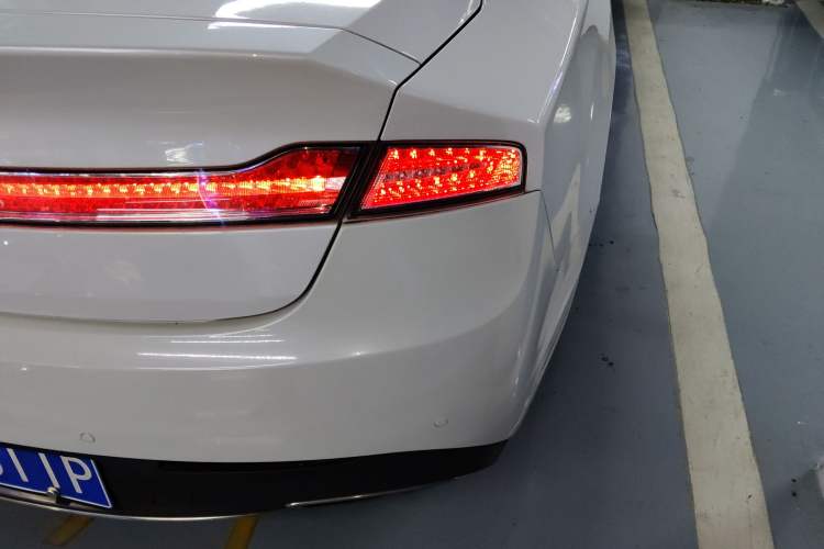 Used Lincoln MKZ 2017 2.0T Luxury Edition Right Rear Taillight