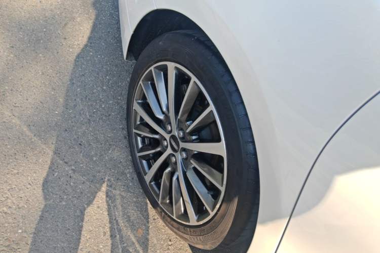 Used Lincoln MKZ 2017 2.0T Luxury Edition Right Rear Wheel Hub