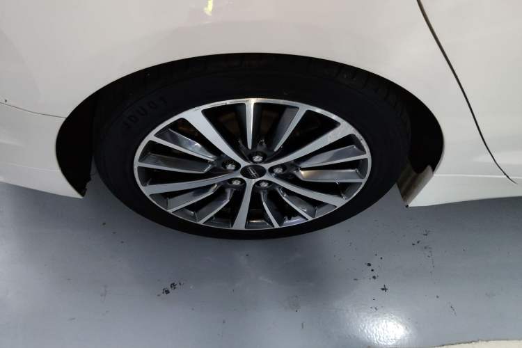 Used Lincoln MKZ 2017 2.0T Luxury Edition Right Rear Wheel Hub