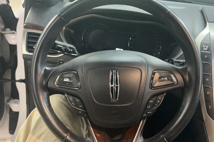 Used Lincoln MKZ 2017 2.0T Luxury Edition Steering Wheel