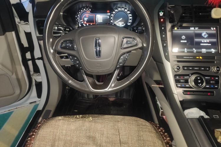 Used Lincoln MKZ 2017 2.0T Luxury Edition Steering Wheel