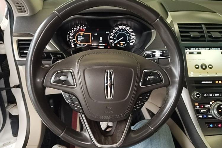 Used Lincoln MKZ 2017 2.0T Luxury Edition Steering Wheel