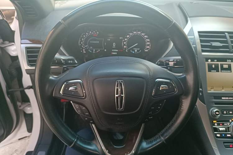 Used Lincoln MKZ 2017 2.0T Luxury Edition Steering Wheel