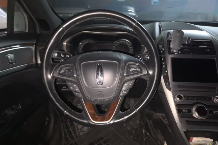 Used Lincoln MKZ 2017 2.0T Luxury Edition Steering Wheel