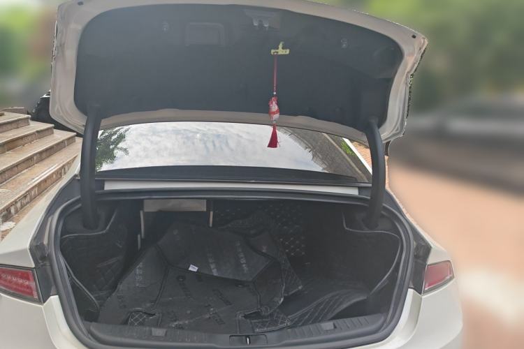 Used Lincoln MKZ 2017 2.0T Zunyue Edition Trunk