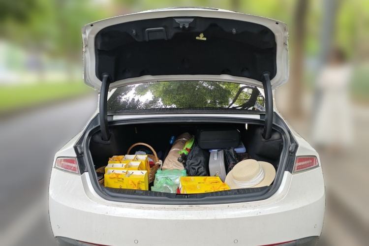 Used Lincoln MKZ 2017 2.0T Luxury Edition Trunk