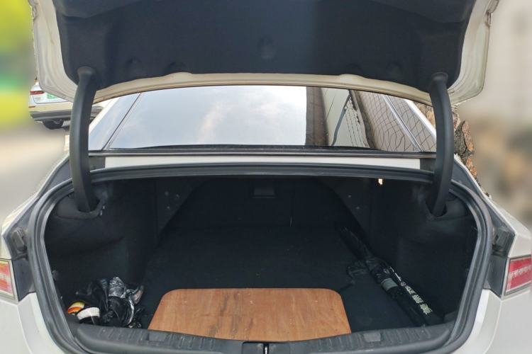 Used Lincoln MKZ 2017 2.0T Luxury Edition Trunk