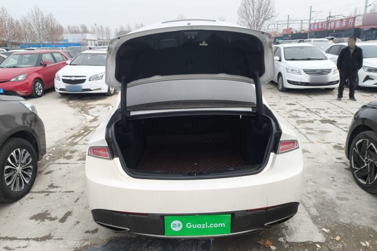 Used Lincoln MKZ 2017 2.0T Luxury Edition Trunk