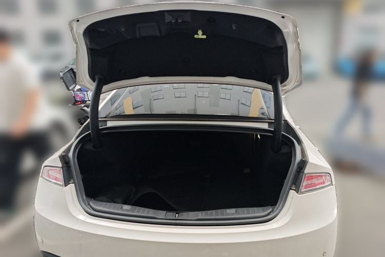 Used Lincoln MKZ 2017 2.0T Luxury Edition Trunk