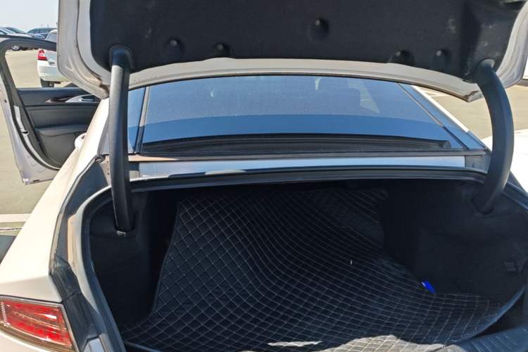 Used Lincoln MKZ 2017 2.0T Luxury Edition Trunk