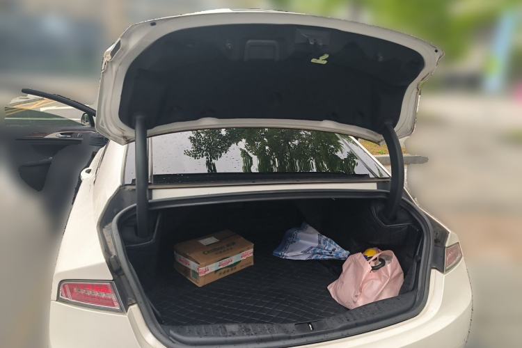 Used Lincoln MKZ 2017 2.0T Luxury Edition Trunk