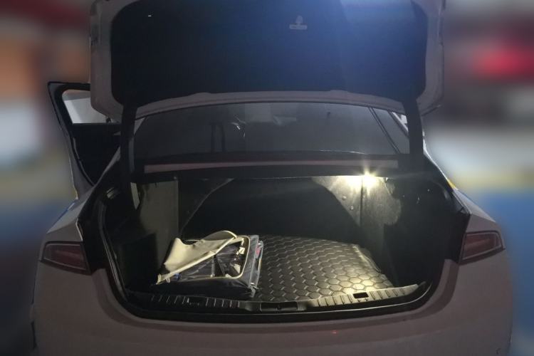 Used Lincoln MKZ 2017 2.0T Luxury Edition Trunk