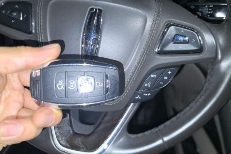 Used Lincoln MKZ 2017 2.0T Luxury Edition Vehicle Key