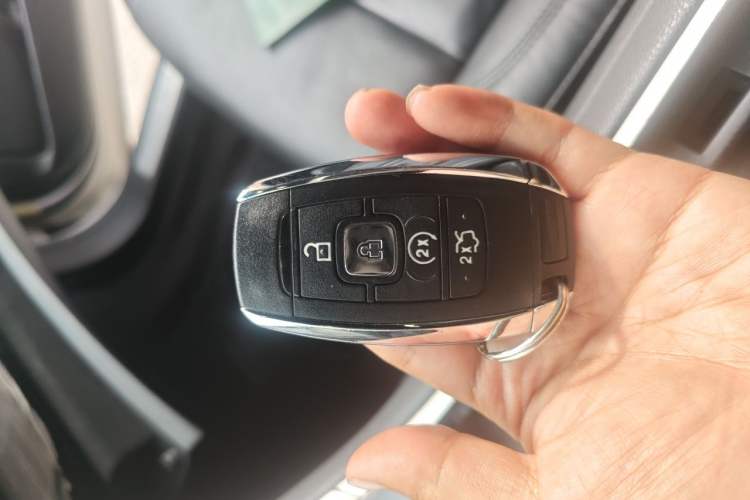 Used Lincoln MKZ 2017 2.0T Luxury Edition Vehicle Key