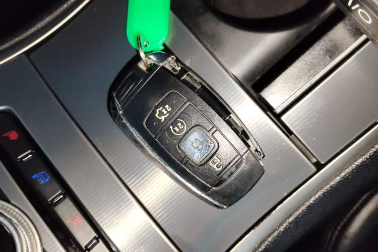 Used Lincoln MKZ 2017 2.0T Luxury Edition Vehicle Key