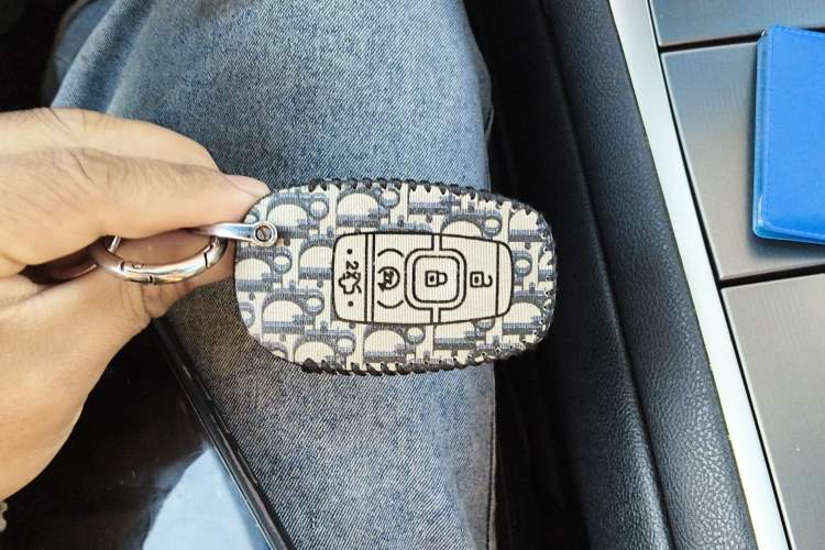 Used Lincoln MKZ 2017 2.0T Luxury Edition Vehicle Key