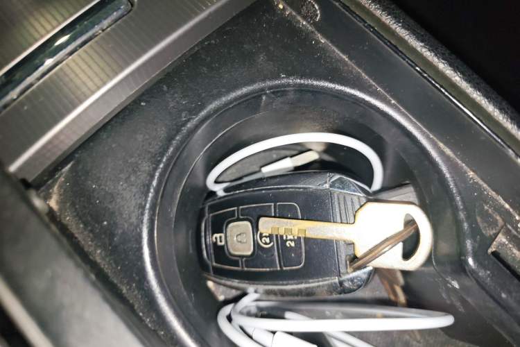Used Lincoln MKZ 2017 2.0H Hybrid Luxury Edition Vehicle Key
