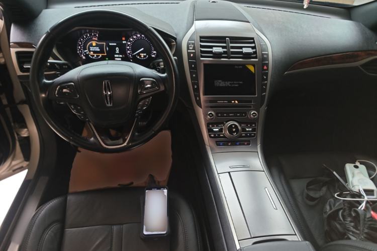 Used Lincoln MKZ 2017 2.0T Luxury Edition Center Console