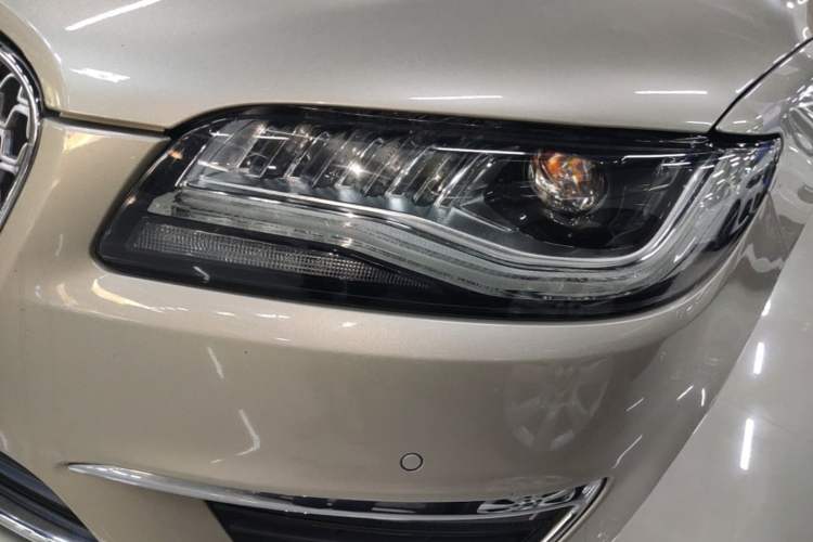 Used Lincoln MKZ 2017 2.0T Luxury Edition Left Front Headlight