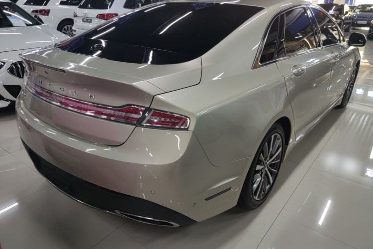 Used Lincoln MKZ 2017 2.0T Luxury Edition Rear Right 45 Deg