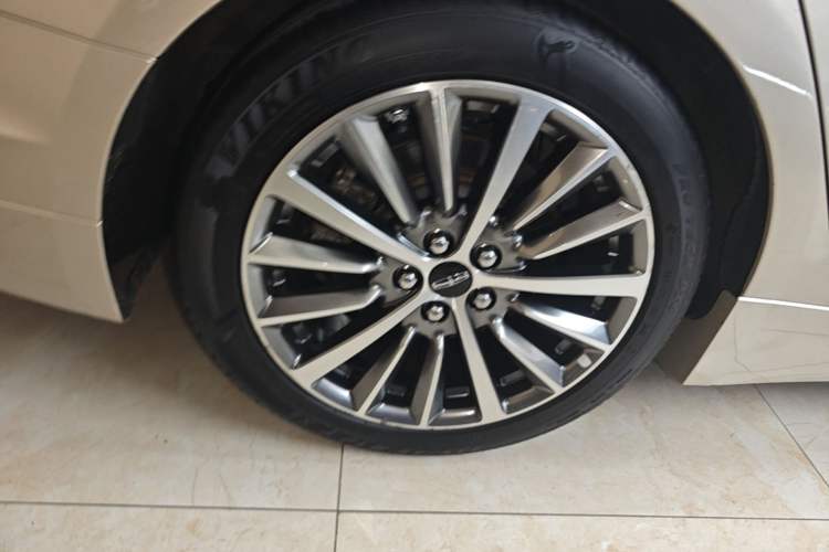 Used Lincoln MKZ 2017 2.0T Luxury Edition Right Rear Wheel Hub