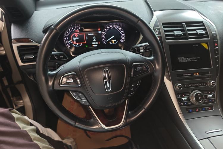 Used Lincoln MKZ 2017 2.0T Luxury Edition Steering Wheel