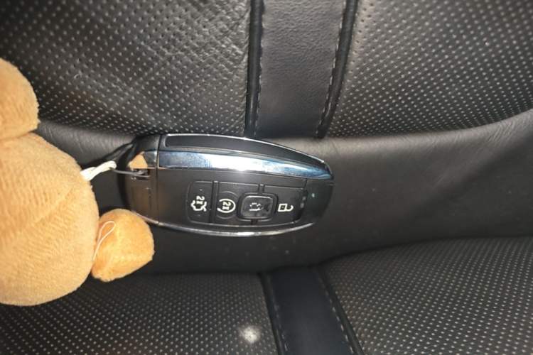 Used Lincoln MKZ 2017 2.0T Luxury Edition Vehicle Key