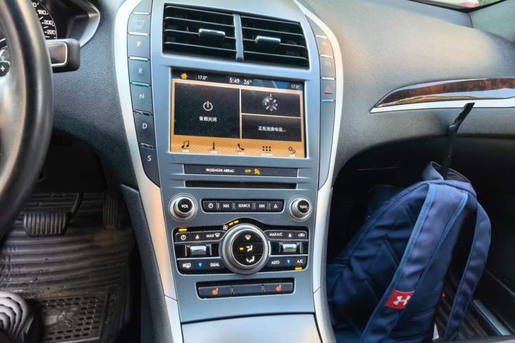 Used Lincoln MKZ 2018 2.0T Premium Edition Audio And AC Panel