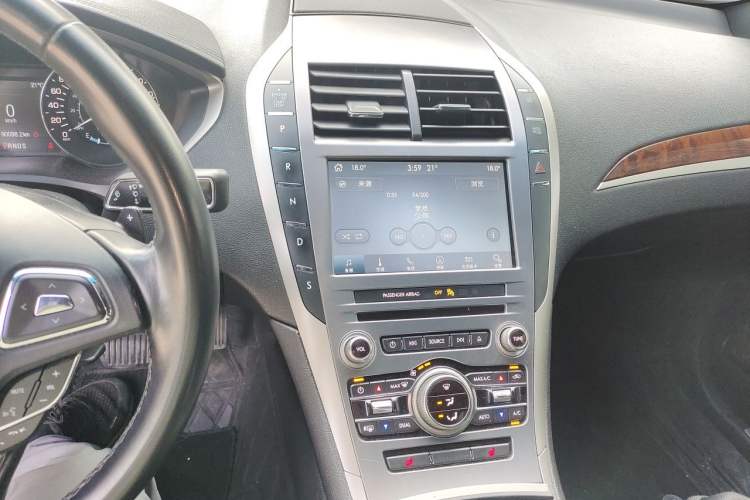 Used Lincoln MKZ 2018 2.0T Premium Edition Audio And AC Panel