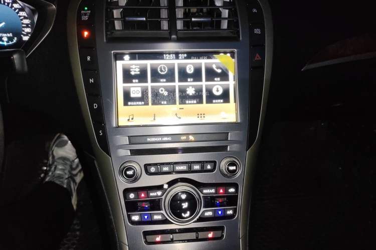 Used Lincoln MKZ 2018 2.0T Premium Edition Audio And AC Panel