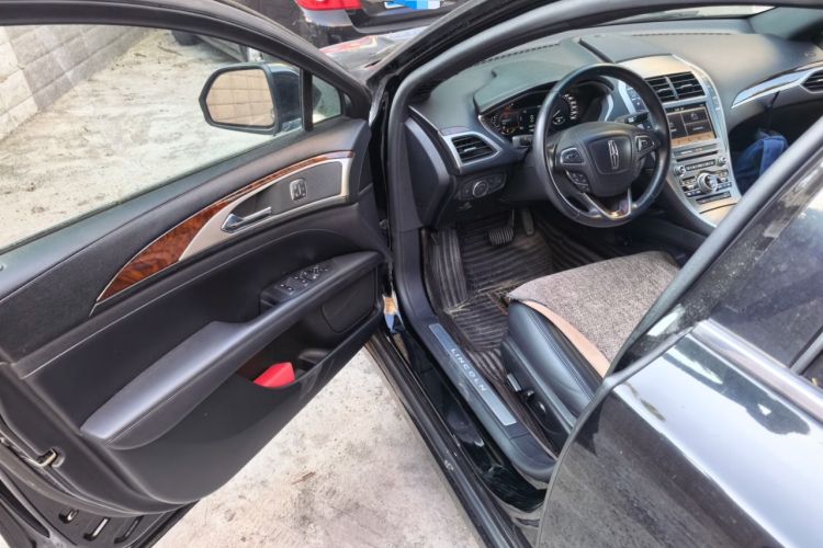 Used Lincoln MKZ 2018 2.0T Premium Edition Driver Seat
