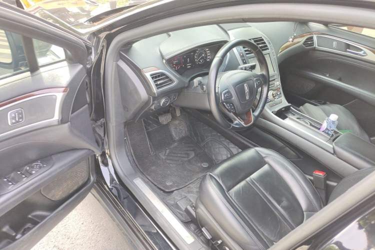 Used Lincoln MKZ 2018 2.0T Premium Edition Driver Seat
