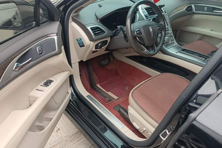 Used Lincoln MKZ 2018 2.0T Luxury Edition Driver Seat
