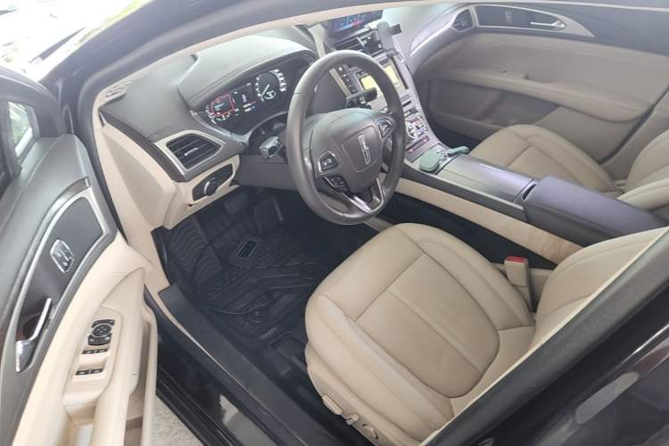 Used Lincoln MKZ 2018 2.0T Premium Edition Driver Seat