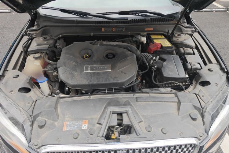 Used Lincoln MKZ 2018 2.0T Luxury Edition Engine Bay