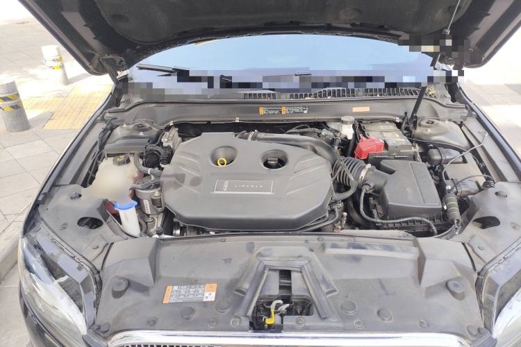Used Lincoln MKZ 2018 2.0T Premium Edition Engine Bay